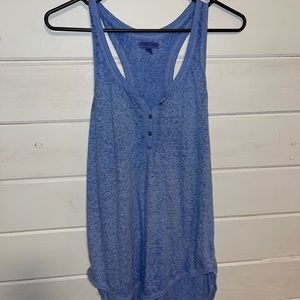 Very stylish 3 button tank